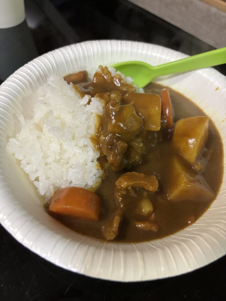 aini school修学旅行カレーライス