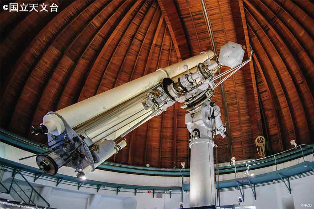 望遠鏡©国立天文台